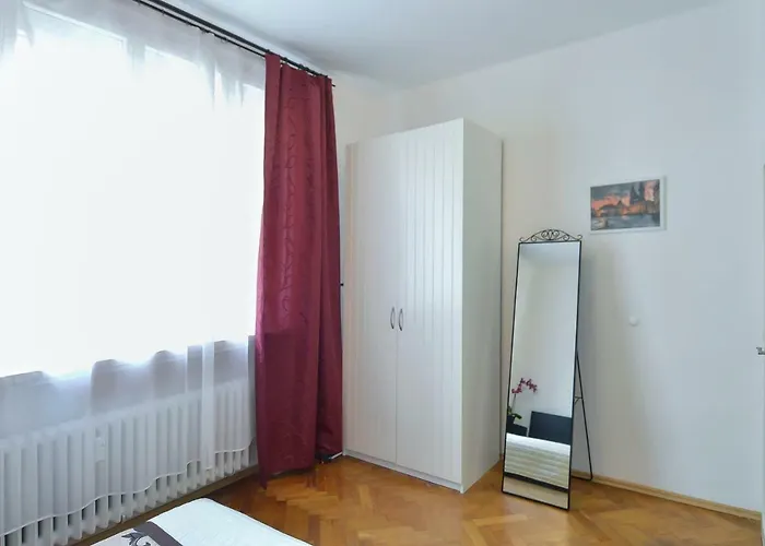 Modern Navratilova Ii * Prag