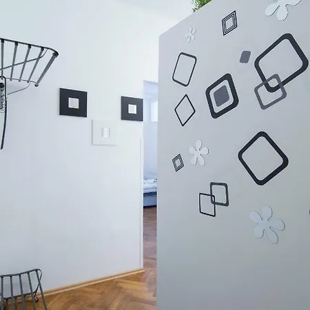 Modern Navrátilova Ii Apartamento Praga