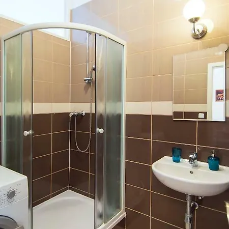 Modern Navratilova Ii Apartment